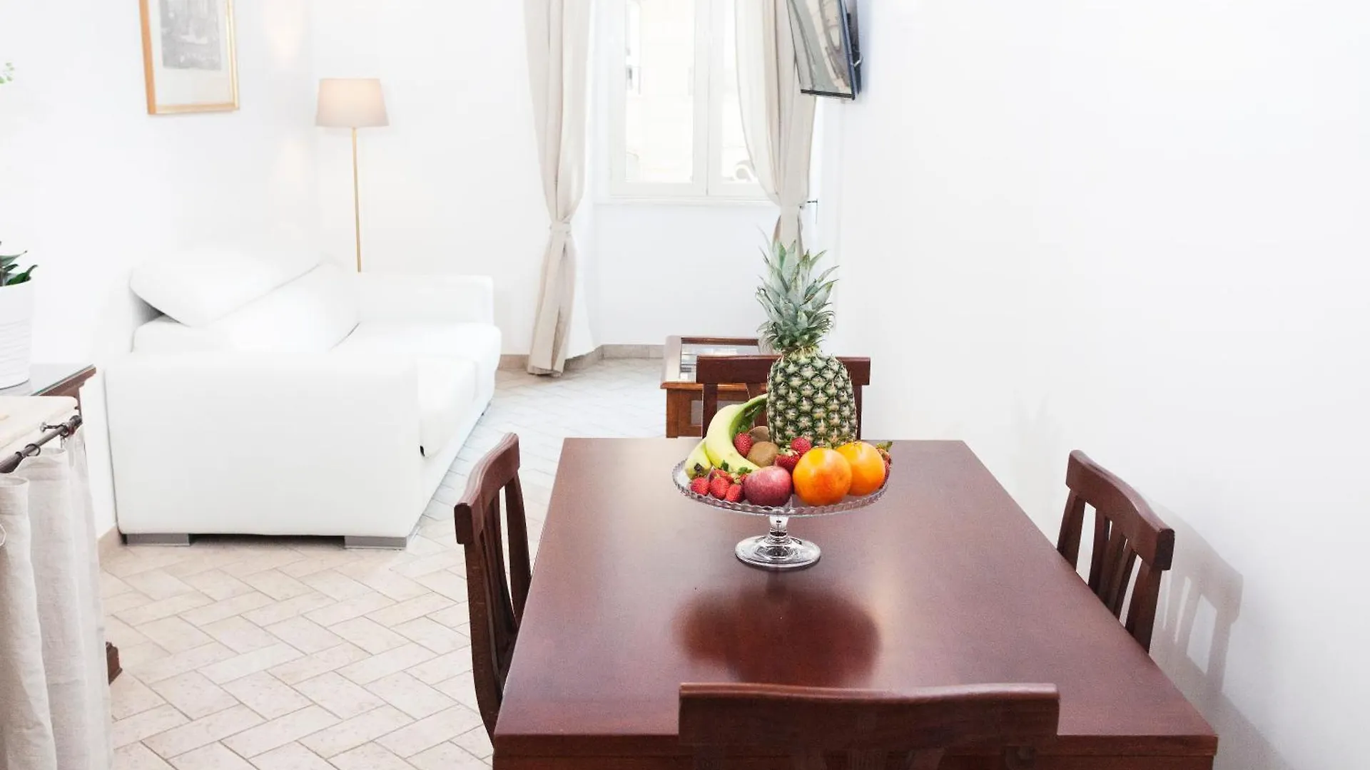 Tritone 91 Apartments Rome Italy