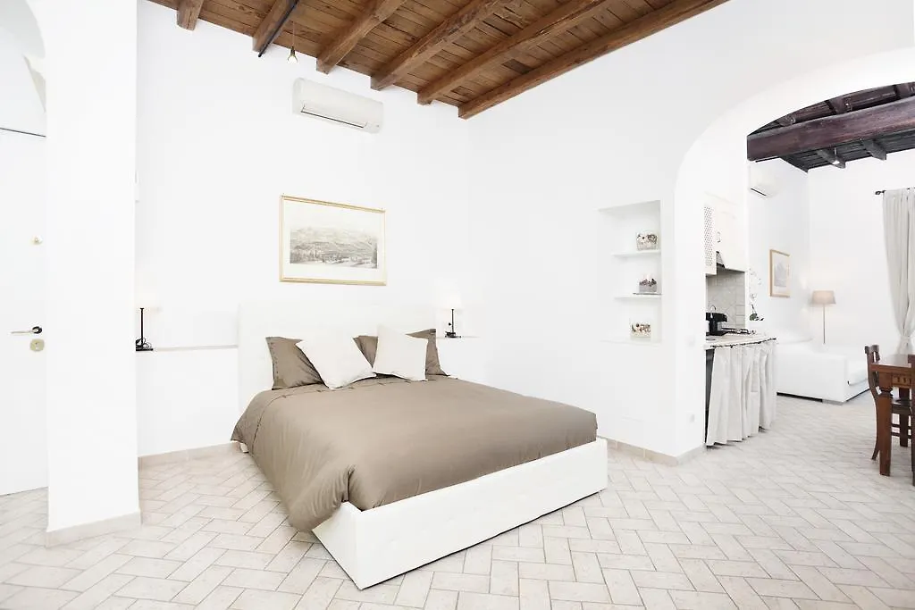 Tritone 91 Apartments Rome Italy